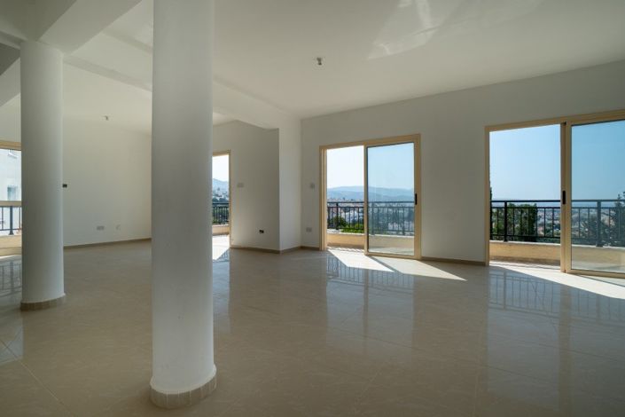 Image No.10-4 Bed Villa for sale