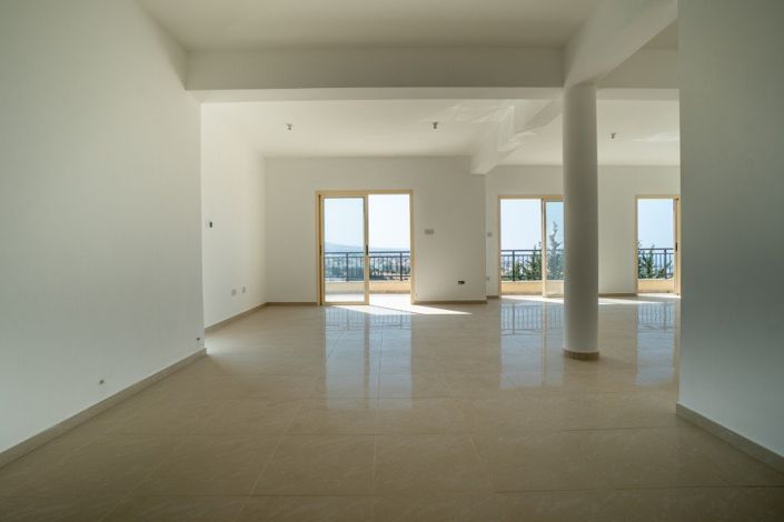 Image No.8-4 Bed Villa for sale