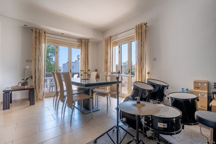 Image No.10-3 Bed Villa for sale