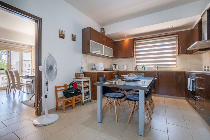 Image No.8-3 Bed Villa for sale