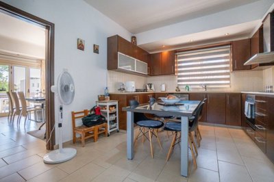 9b83da45-bf4f-4d68-accf-f62cadca2111