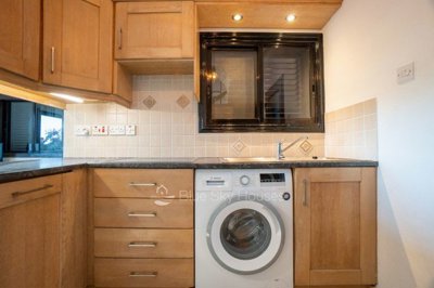 8674d130-5907-4419-800a-c6946644ab1b