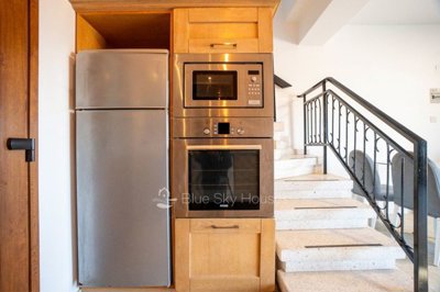 4b03cef8-e8e1-4124-9fd6-a664eaa67e91