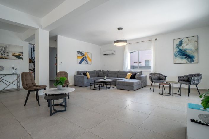 Image No.5-3 Bed Villa for sale