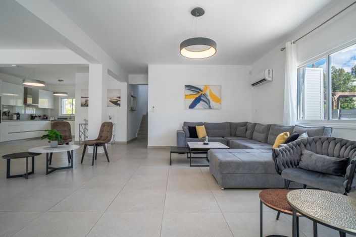 Image No.6-3 Bed Villa for sale