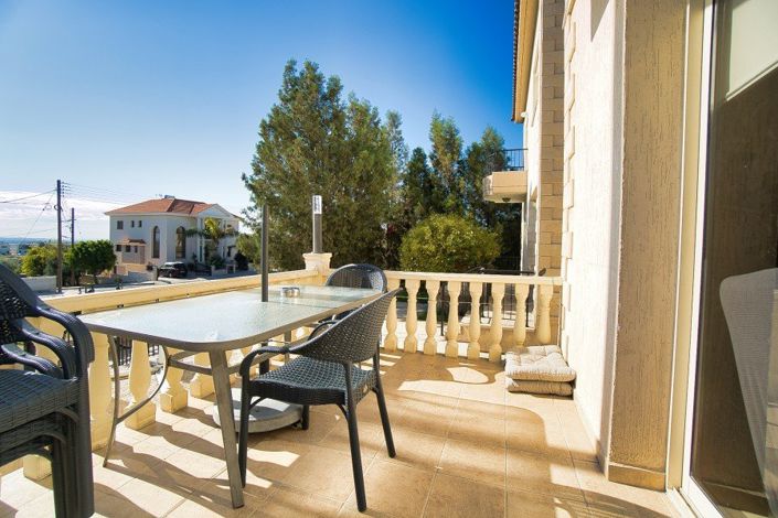 Image No.2-4 Bed Villa for sale