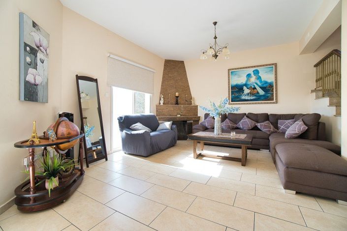 Image No.3-4 Bed Villa for sale