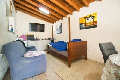 8ceb30d1-1a7c-45d7-a203-c968212ec6ff