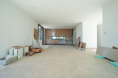 7e51b8f2-9e86-4a98-b260-db854bc242f8