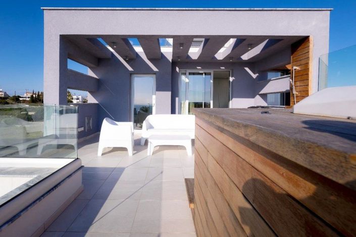 Image No.10-3 Bed Villa for sale