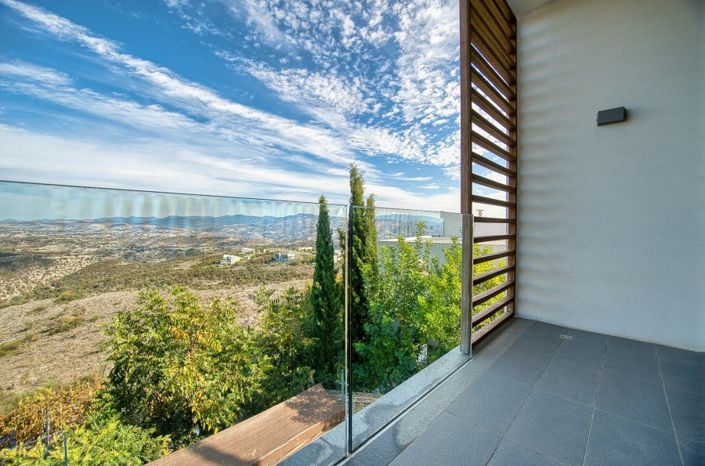 Image No.10-4 Bed Villa for sale