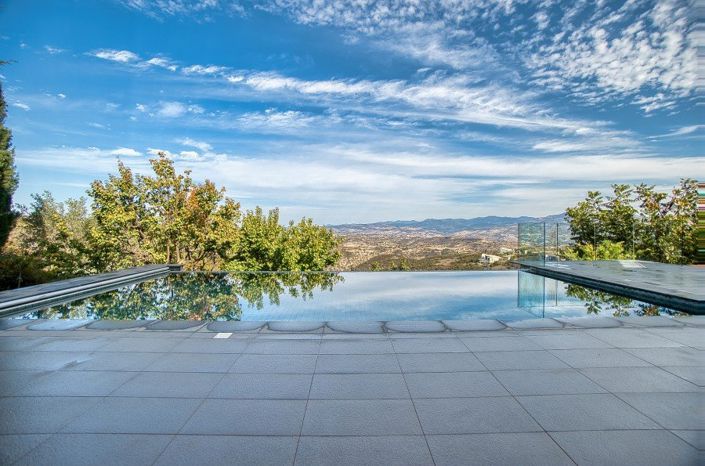 Image No.2-4 Bed Villa for sale