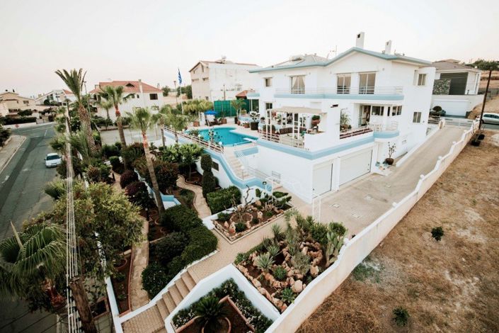 Image No.2-7 Bed Villa for sale