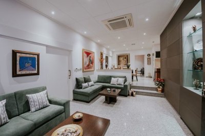 b3e3341d-d90e-479a-83b3-17c146f8540a