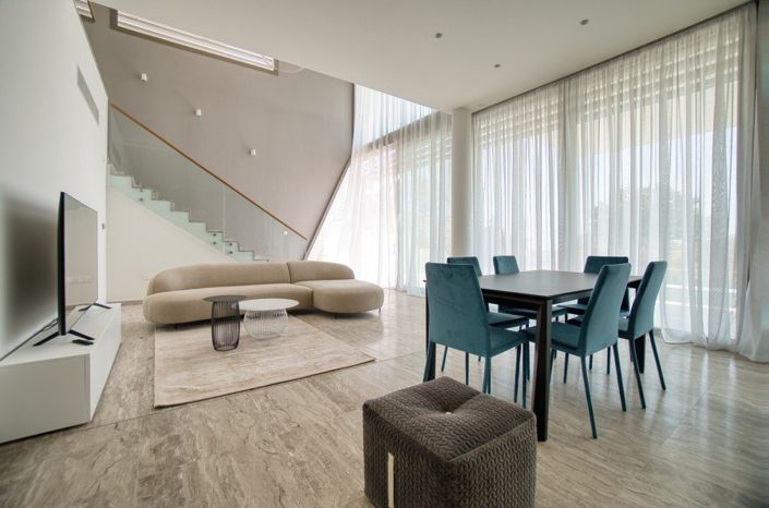 Image No.4-4 Bed Villa for sale