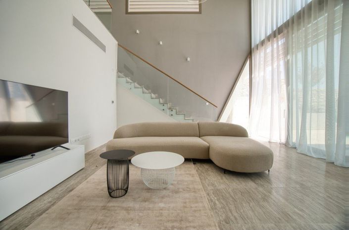 Image No.8-4 Bed Villa for sale