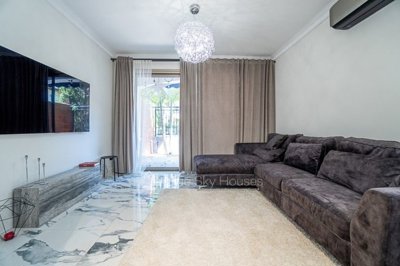 ebe9f779-0531-4825-ba42-8765d9779798