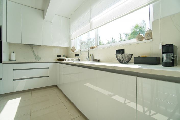 Image No.10-4 Bed Villa for sale