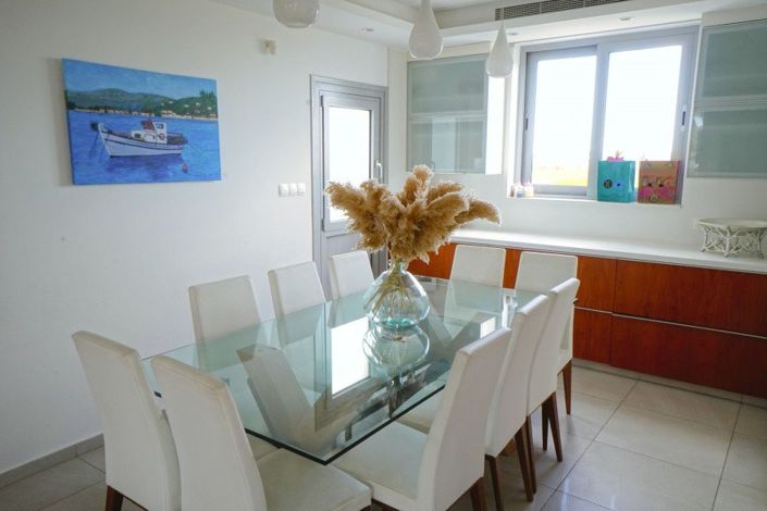 Image No.4-5 Bed Villa for sale