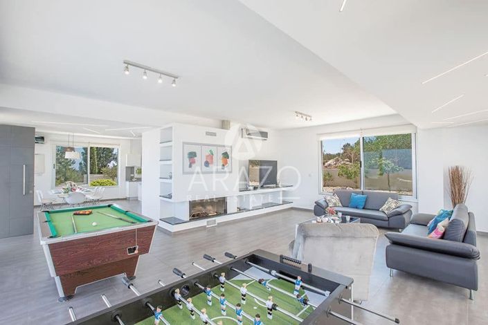 Image No.9-6 Bed Villa for sale