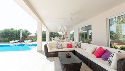 9361337f-0111-4935-b53b-c5cae826f20e