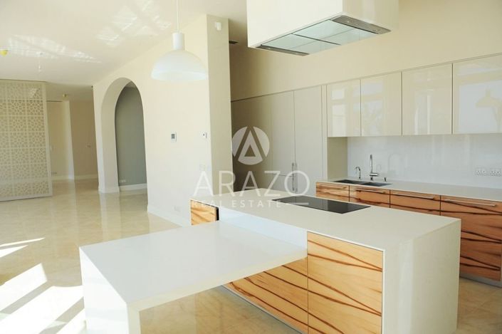 Image No.11-6 Bed House for sale