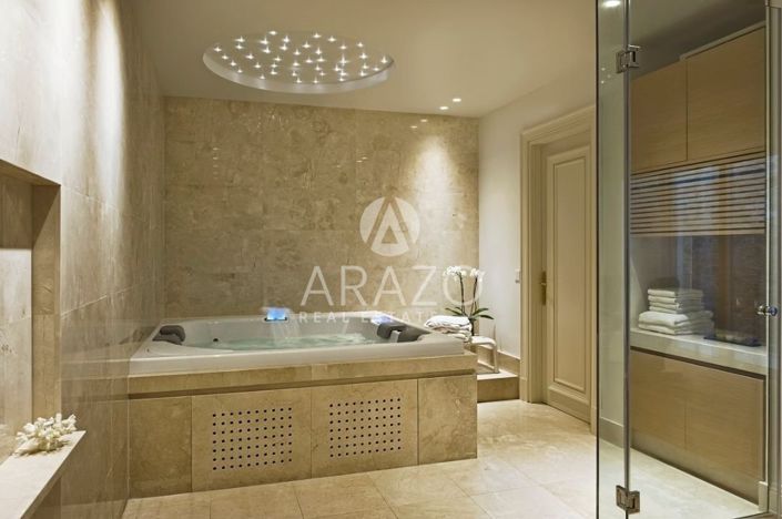 Image No.16-6 Bed House for sale