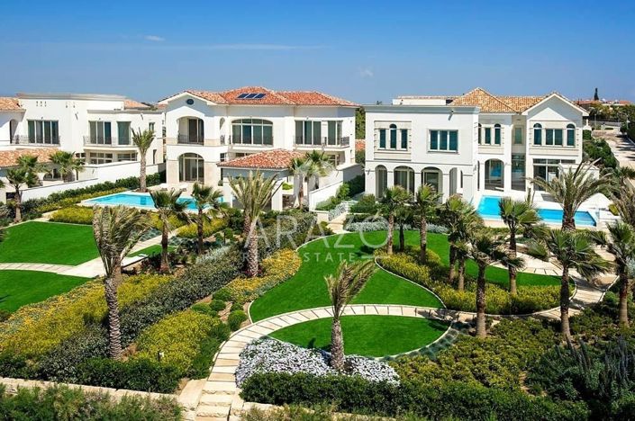 Image No.2-6 Bed House for sale