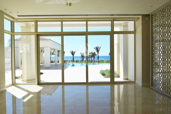 Image No.5-6 Bed House for sale