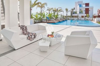 712cce49-939f-42d3-b2b5-5ef7e0af5d01