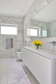 bd9af824-88f6-4ee3-a7e7-4dbba27f09d7