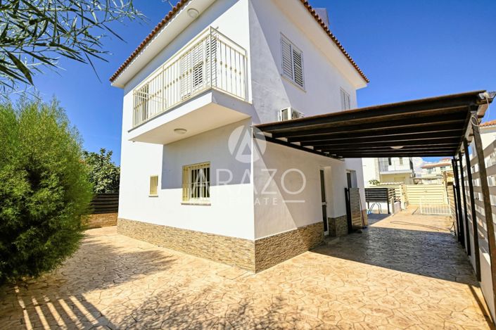 Image No.2-Propriété de 3 chambres à vendre à Pernera