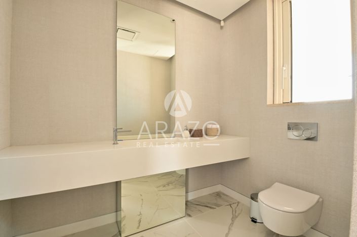 Image No.10-3 Bed Property for sale