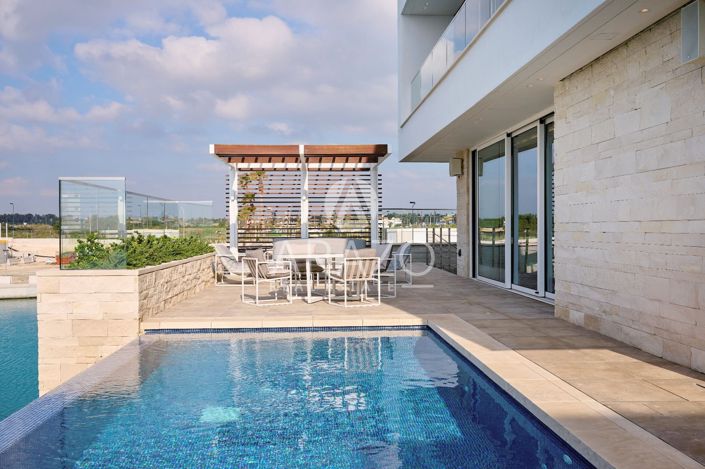 Image No.6-3 Bed Property for sale