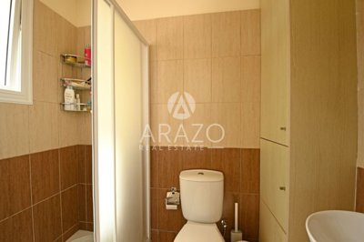 e2753b4c-70fd-4286-9344-2c6b0243a333