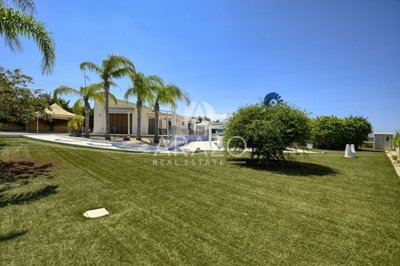 eb1c623f-a721-4d96-bcdc-31c2a1fdc51a