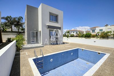 db110b4c-b6a5-4ce7-97cd-8cb686d77d1d