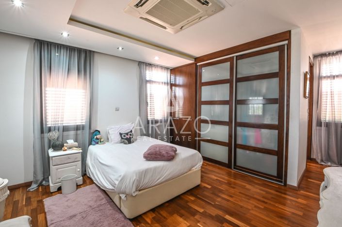 Image No.21-Villa de 6 chambres à vendre à Dromolaxia