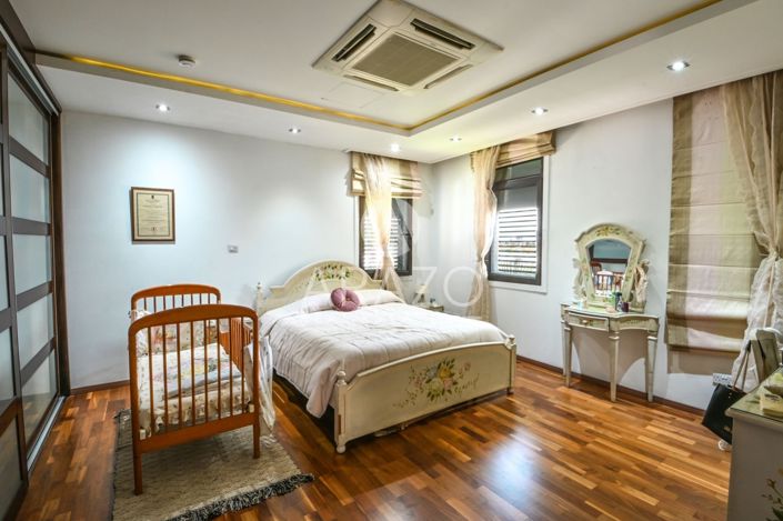 Image No.24-Villa de 6 chambres à vendre à Dromolaxia