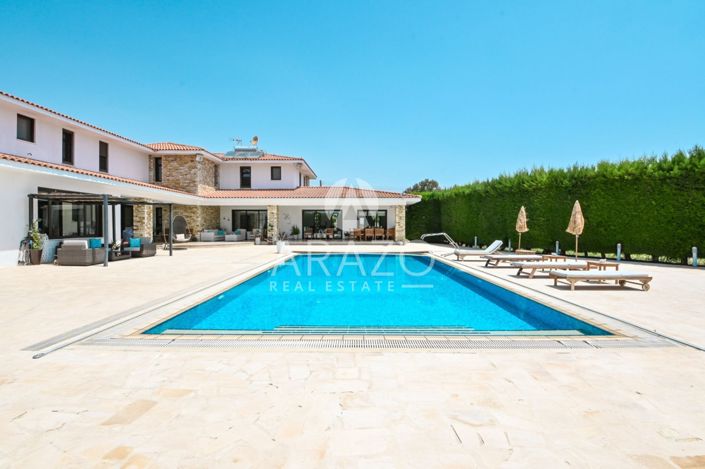 Image No.27-Villa de 6 chambres à vendre à Dromolaxia