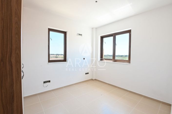 Image No.13-3 Bed Property for sale