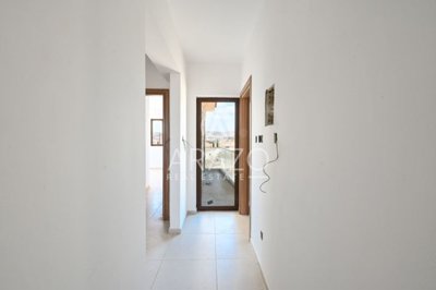 d893fe3a-43bb-474c-84f9-36b383ca7f62