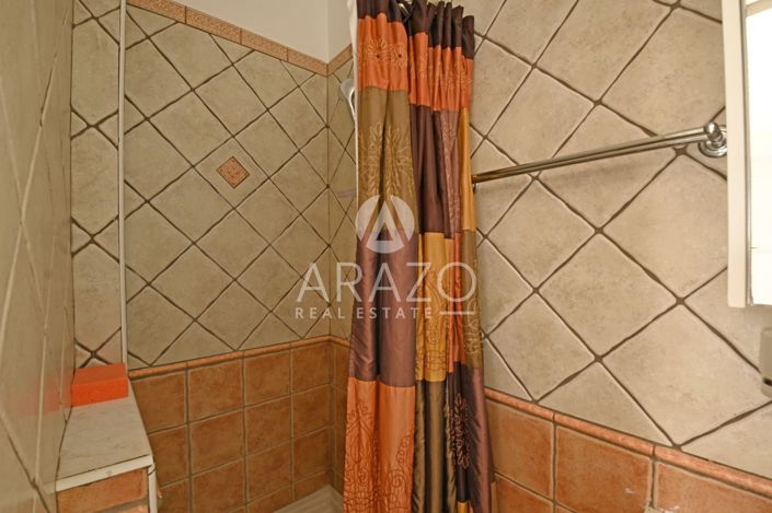 Image No.12-3 Bed Property for sale