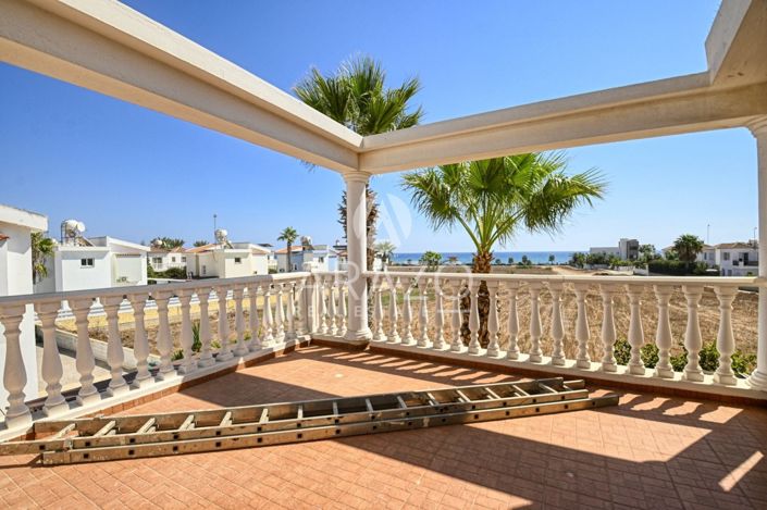 Image No.14-3 Bed Property for sale