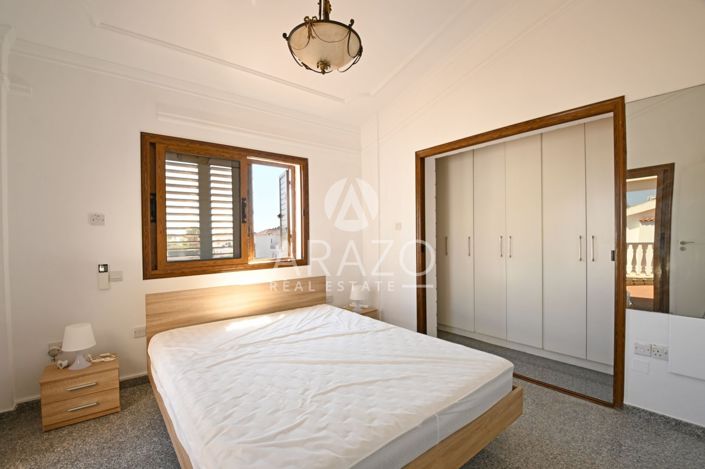 Image No.17-3 Bed Property for sale