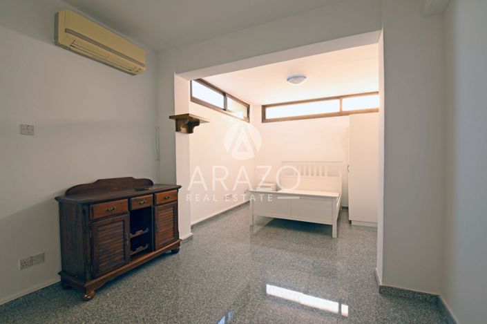 Image No.8-3 Bed Property for sale