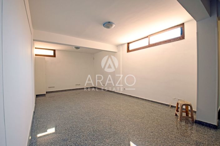 Image No.9-3 Bed Property for sale