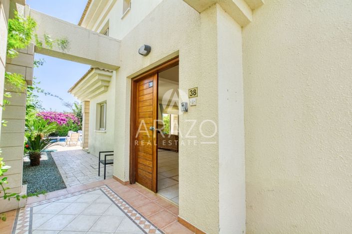 Image No.18-3 Bed Property for sale