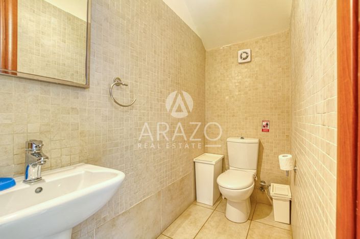 Image No.24-3 Bed Property for sale