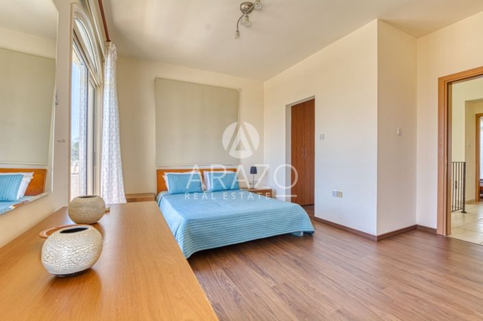 Image No.26-3 Bed Property for sale